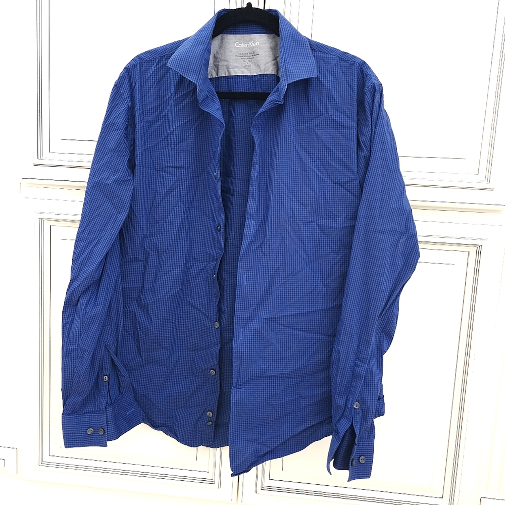 Calvin Klein Mens Button up dress shirt